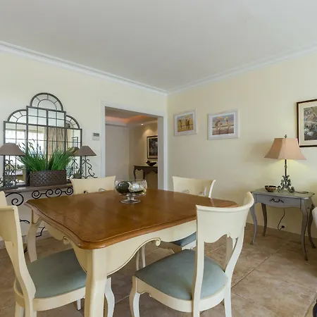 Apartman Le Piree *